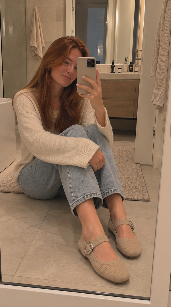 Cliente en ballerines Orthélie beige, selfie salle de bain